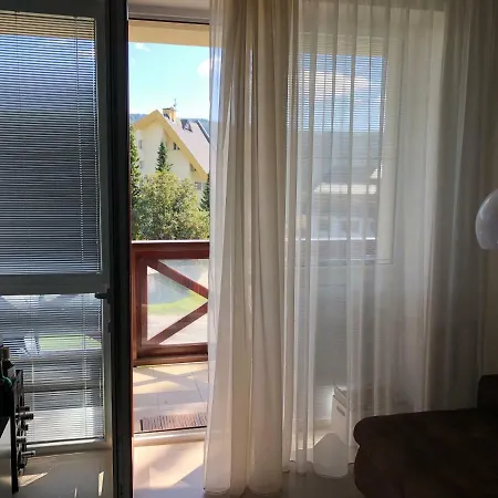 - Apartmanovy Dom Plesnivec *